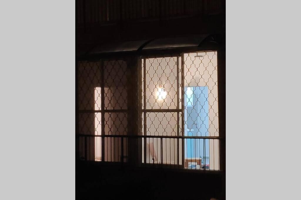 Centrally-Located Quiet Cozy Loft Apartment Beersheba ภายนอก รูปภาพ