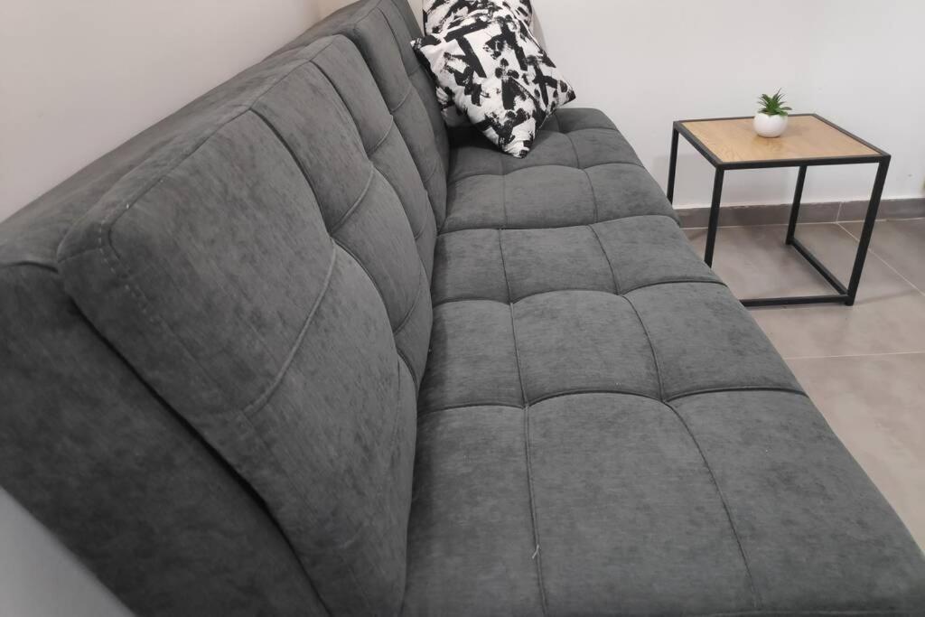 Centrally-Located Quiet Cozy Loft Apartment Beersheba ภายนอก รูปภาพ