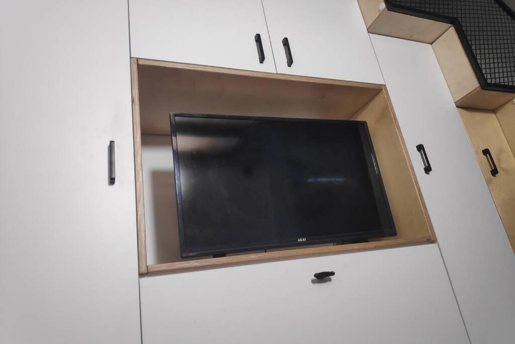 Centrally-Located Quiet Cozy Loft Apartment Beersheba ภายนอก รูปภาพ